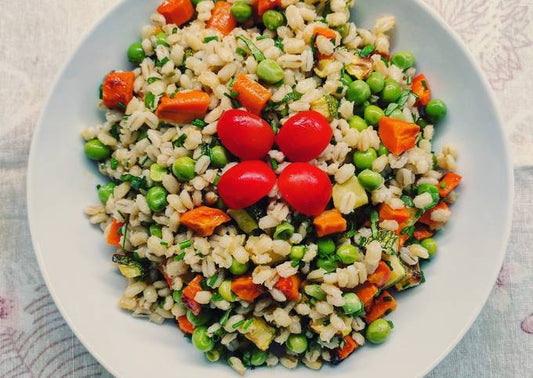 Insalatina d’orzo con ratatuoille di verdure stagionali Vassoio con 24 pezzi